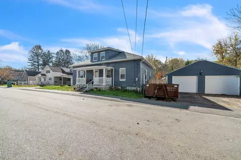 41 Spring St, Warren, MA 01092 photo 3