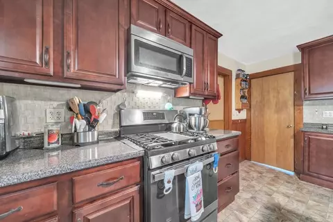 41 Spring St, Warren, MA 01092 photo 13