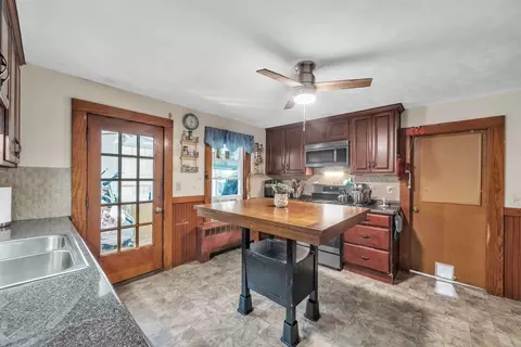 41 Spring St, Warren, MA 01092 photo 10