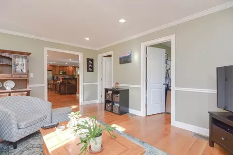 115 Bruce Rd, Walpole, MA 02081 photo 20