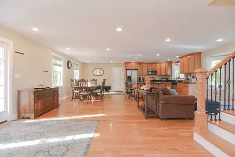 115 Bruce Rd, Walpole, MA 02081 photo 6