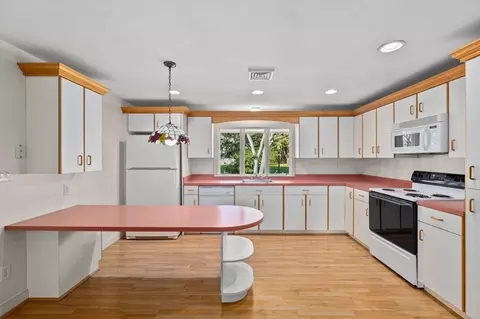 10 Pinegrove Rd, Hingham, MA 02043 photo 3