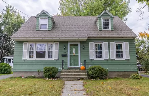 54 Riddell St, Greenfield, MA 01301