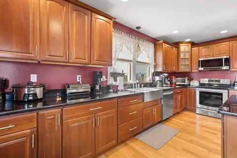 86-88 Bowdoin St, Winthrop, MA 02152