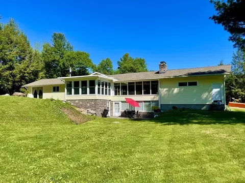 1 Woodland Dr, Paxton, MA 01612