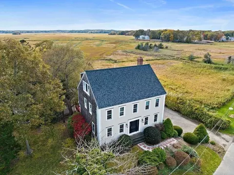 8 Craddock Rd, Marshfield, MA 02050 photo 2