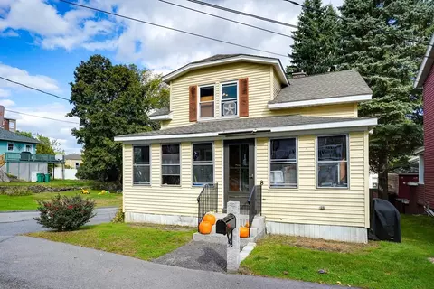 8 Tilton St, Fitchburg, MA 01420