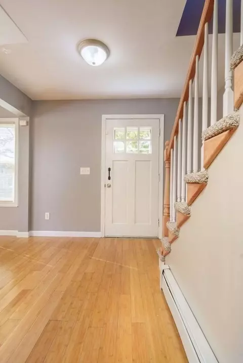 64 Fullerton St, Springfield, MA 01151 photo 10