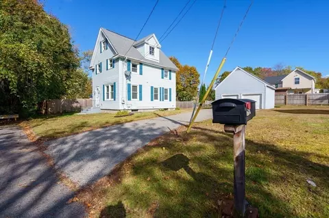64 Fullerton St, Springfield, MA 01151 photo 2
