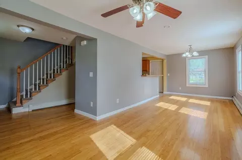 64 Fullerton St, Springfield, MA 01151 photo 9