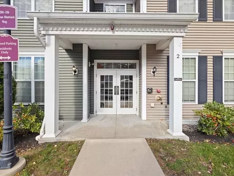 210 Deacon Shattuck Way #210, Westborough, MA 01581