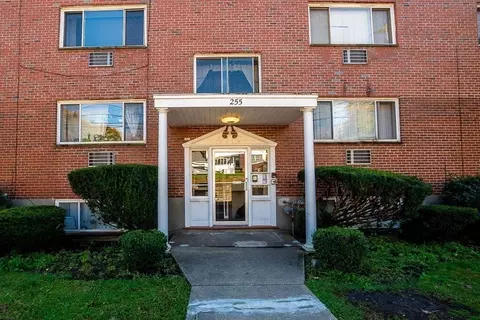 255 Elm St #301, Braintree, MA 02184