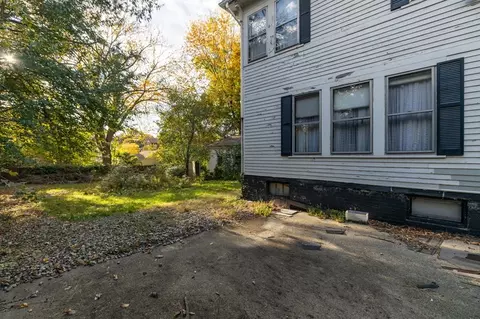 186 Buckingham St, Springfield, MA 01109 photo 36