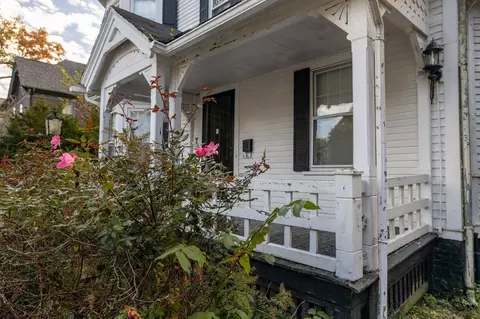 186 Buckingham St, Springfield, MA 01109 photo 3
