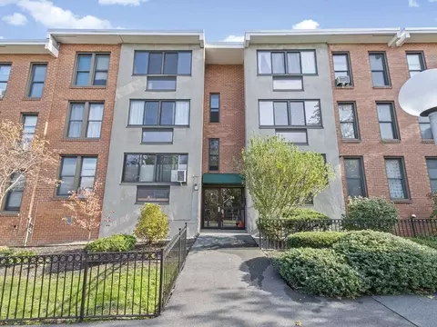 24 Juniper St #66, Brookline, MA 02445 photo 2