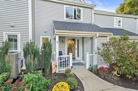 6 Westcliff Dr #6, Plymouth, MA 02360