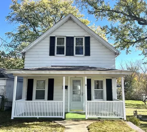 12 Paine St, Bellingham, MA 02019