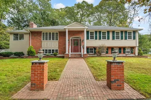 8 Phinney Rd, Lexington, MA 02421