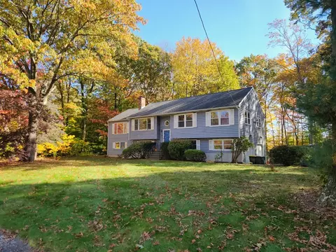 373 Mucciarone Rd, Franklin, MA 02038