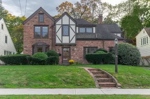 157 Wenonah Rd, Longmeadow, MA 01106