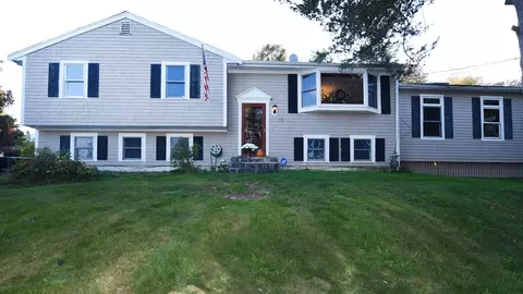 75 Elm St, Marshfield, MA 02050