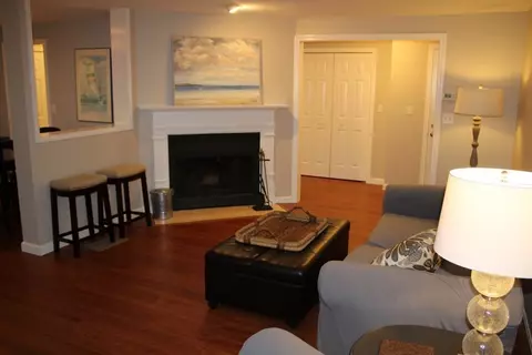 727 Main St #E1, Osterville, MA 02655 photo 5