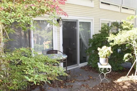 727 Main St #E1, Osterville, MA 02655 photo 8