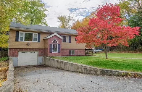 22 Hazel St, Haverhill, MA 01832