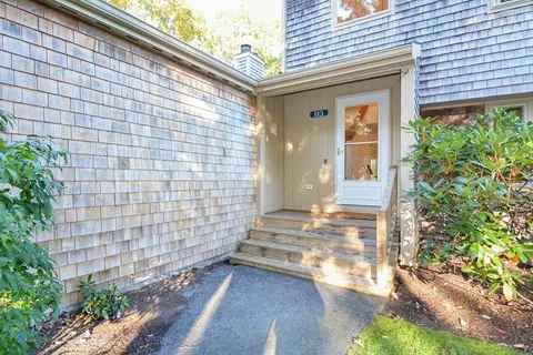 113 Shoreland Path #113, Teaticket, MA 02536