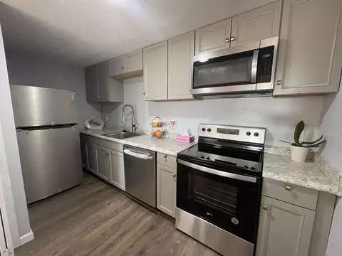 11 Gibbs St #F85, Worcester, MA 01607