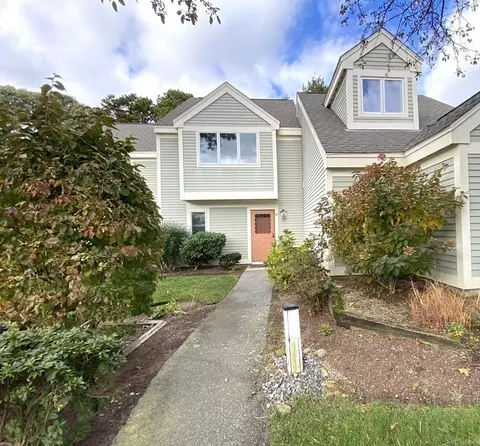 37 Howland Cir #37, Brewster, MA 02631