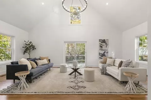 50 Azalea Cir, Reading, MA 01867