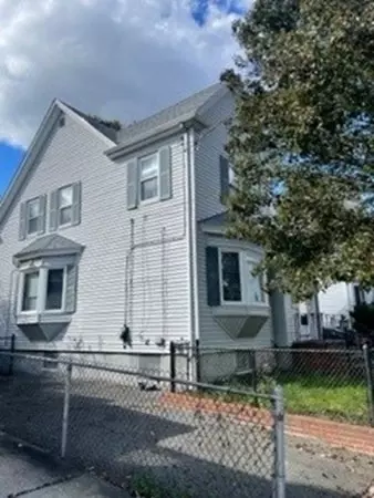 12 Myrtle St, Everett, MA 02149 photo 3