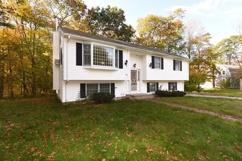 77 Susan Rd, Weymouth, MA 02190