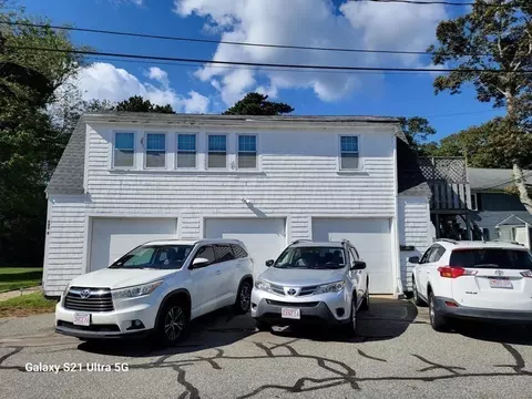 942 W Main St, Centerville, MA 02632 photo 7