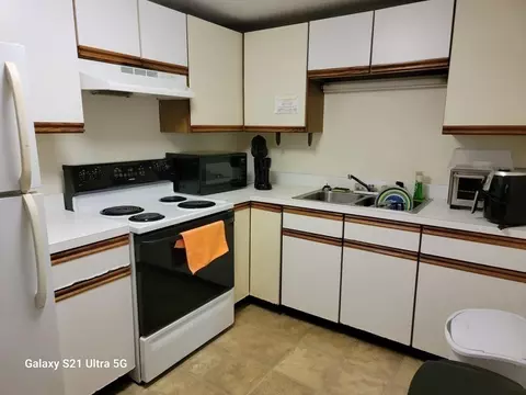 942 W Main St, Centerville, MA 02632 photo 15