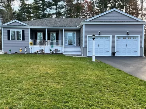 798 Caswell St, Taunton, MA 02718