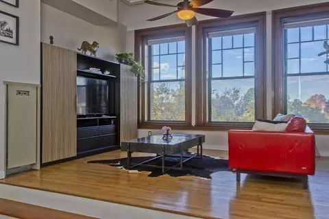 235 State St #412, Springfield, MA 01103