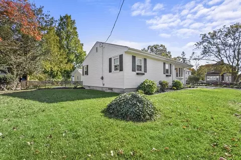 485 Stetson St, Fall River, MA 02720 photo 2