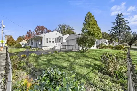 485 Stetson St, Fall River, MA 02720 photo 3
