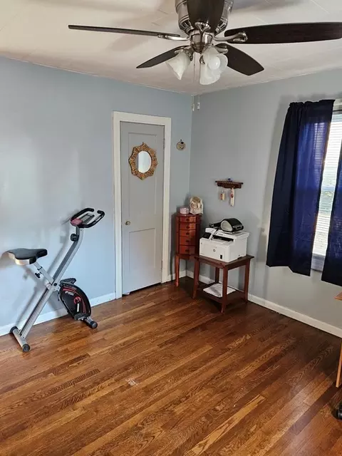 27 Stocker St, Springfield, MA 01129 photo 14