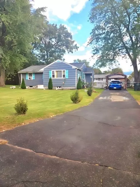 89 Ravenwood, Springfield, MA 01119