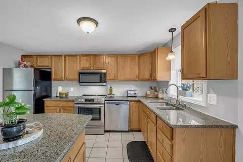 8 Onset St # -A, Worcester, MA 01604 photo 9