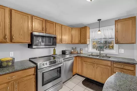 8 Onset St # -A, Worcester, MA 01604 photo 13