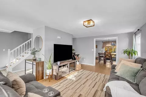 8 Onset St # -A, Worcester, MA 01604 photo 4