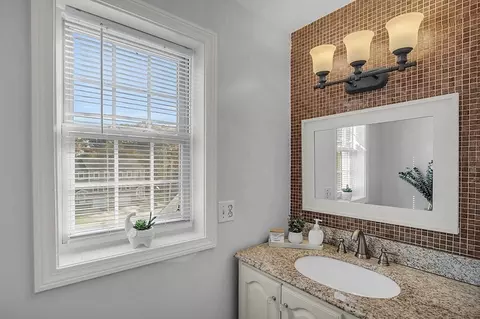 8 Onset St # -A, Worcester, MA 01604 photo 23