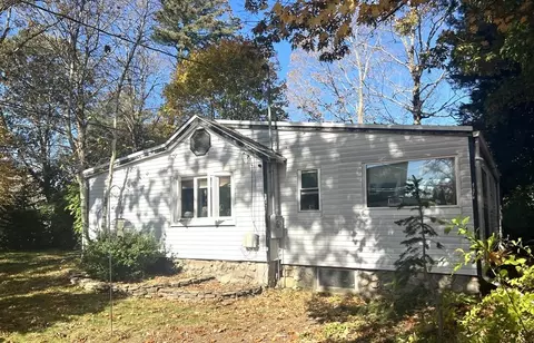 140 Stanton St, Rockland, MA 02370