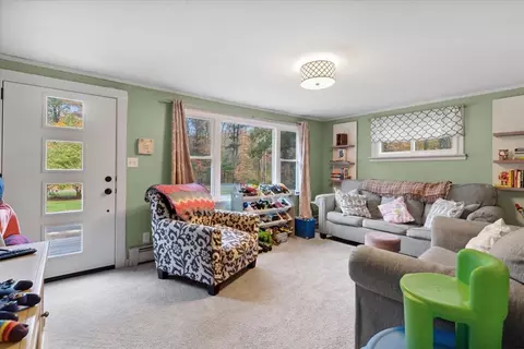 39 Duval Rd, Sutton, MA 01590 photo 4