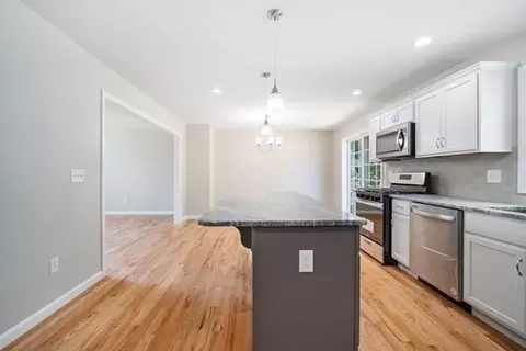 16 Ivan, Springfield, MA 01104 photo 7