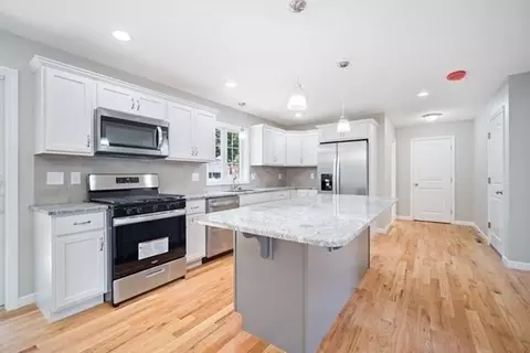 16 Ivan, Springfield, MA 01104 photo 2